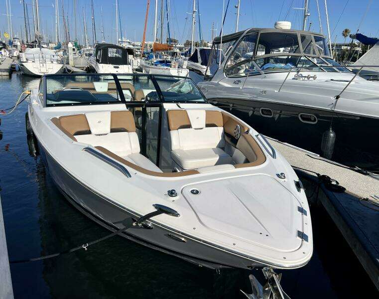30ft Four Winns Yacht For Sale