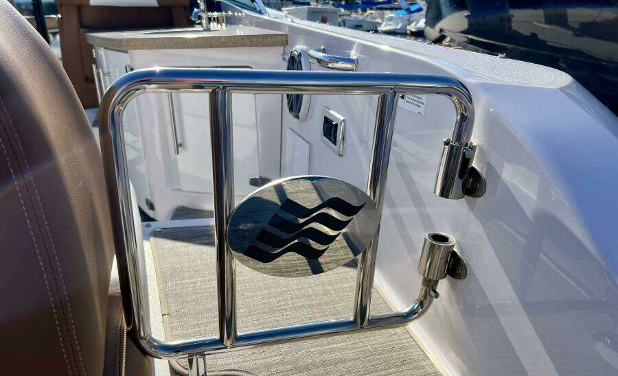 30ft Four Winns Yacht For Sale