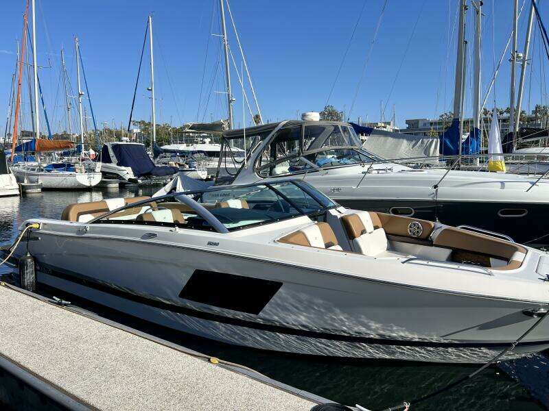 30ft Four Winns Yacht For Sale