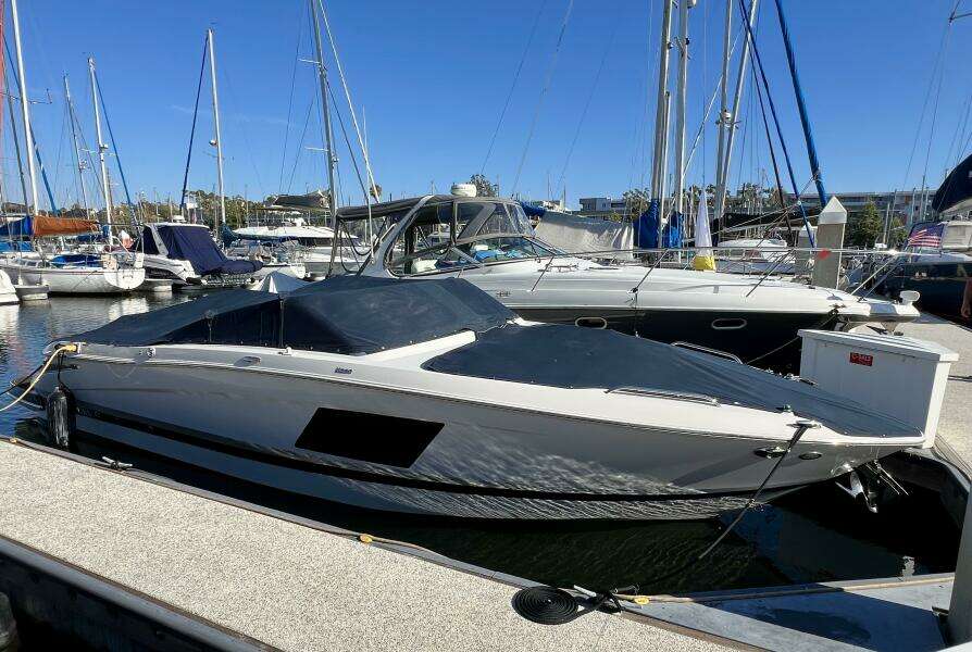 30ft Four Winns Yacht For Sale