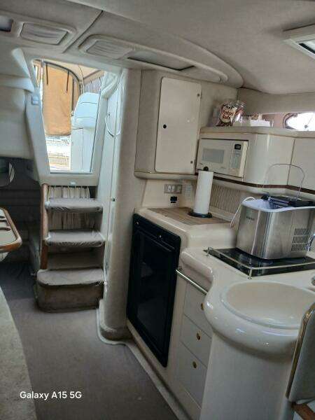 Light Wave 33ft Sea Ray Yacht For Sale