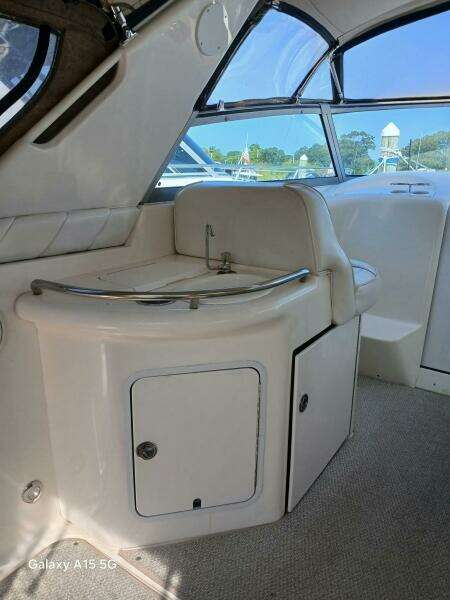 Light Wave 33ft Sea Ray Yacht For Sale