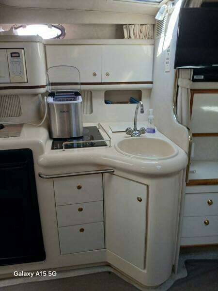 Light Wave 33ft Sea Ray Yacht For Sale