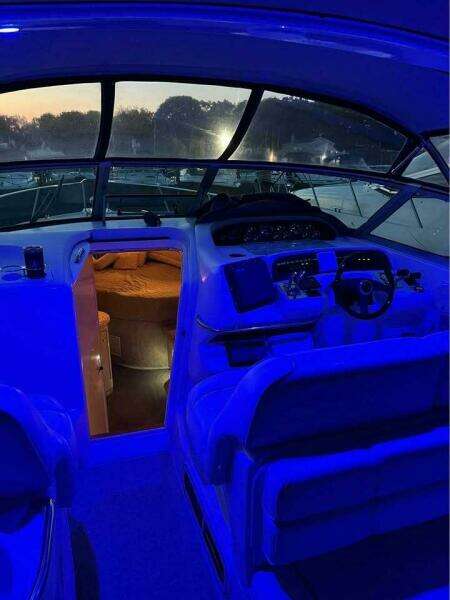 Light Wave 33ft Sea Ray Yacht For Sale