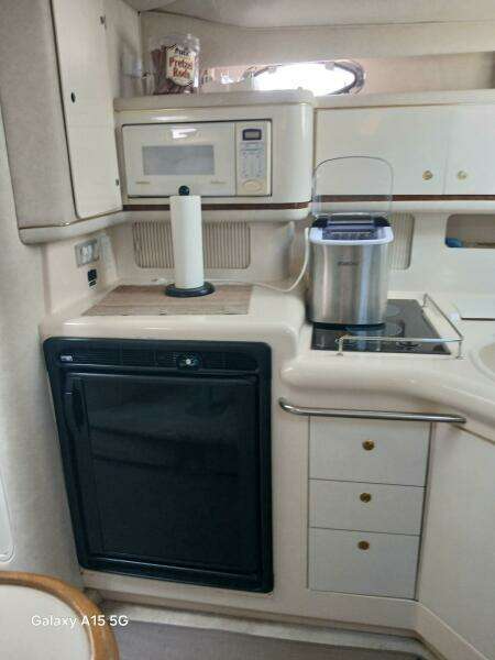 Light Wave 33ft Sea Ray Yacht For Sale