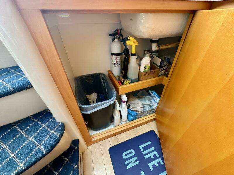 Island Time 40ft Riviera Yacht For Sale