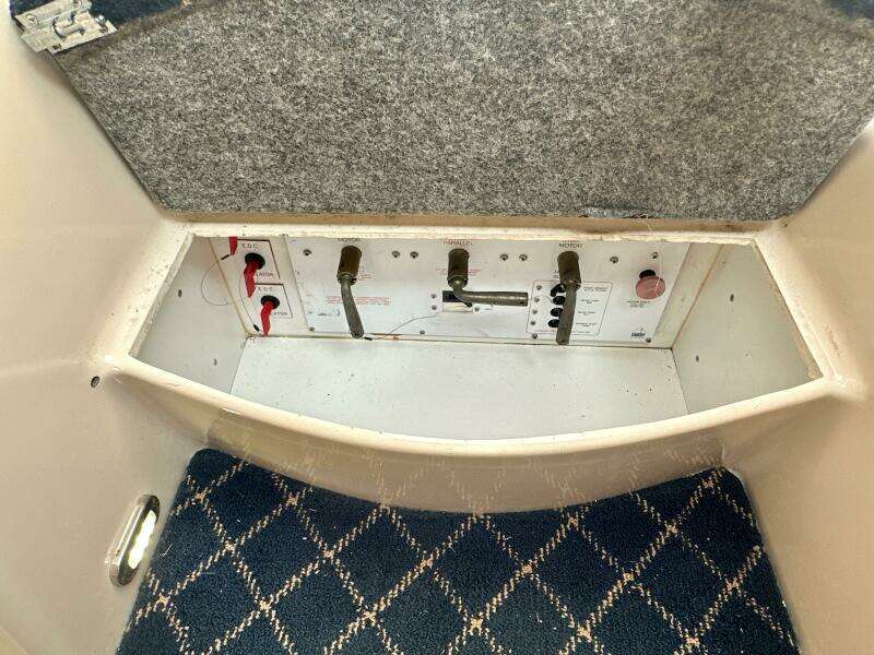 Island Time 40ft Riviera Yacht For Sale