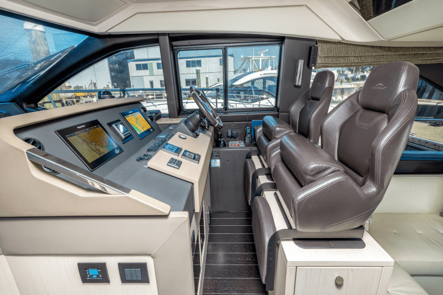 50ft Azimut Yacht For Sale
