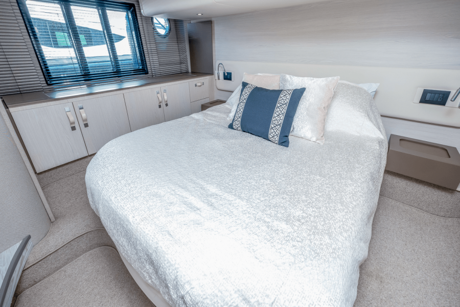 50ft Azimut Yacht For Sale