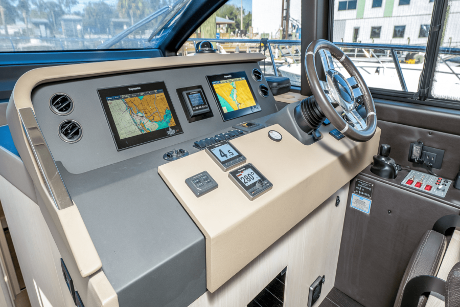 50ft Azimut Yacht For Sale