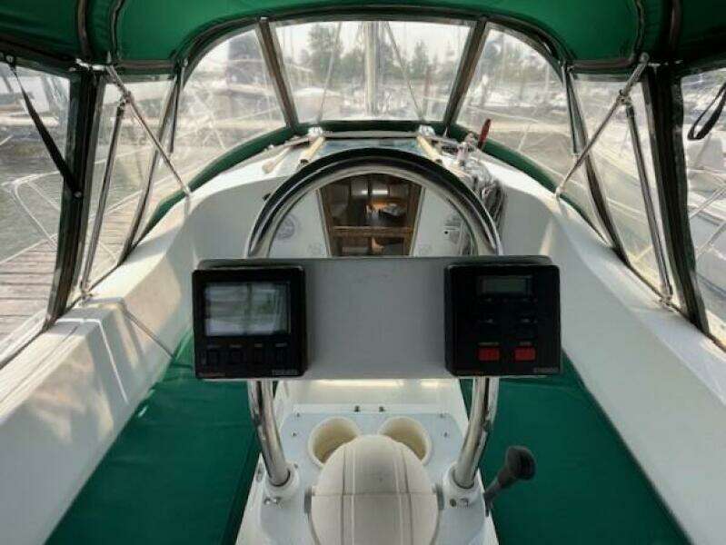 32ft Beneteau Yacht For Sale