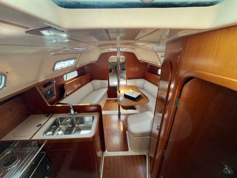 32ft Beneteau Yacht For Sale