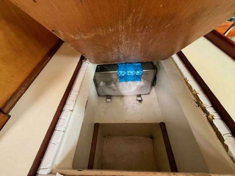 39ft Chaser Yachts Yacht For Sale