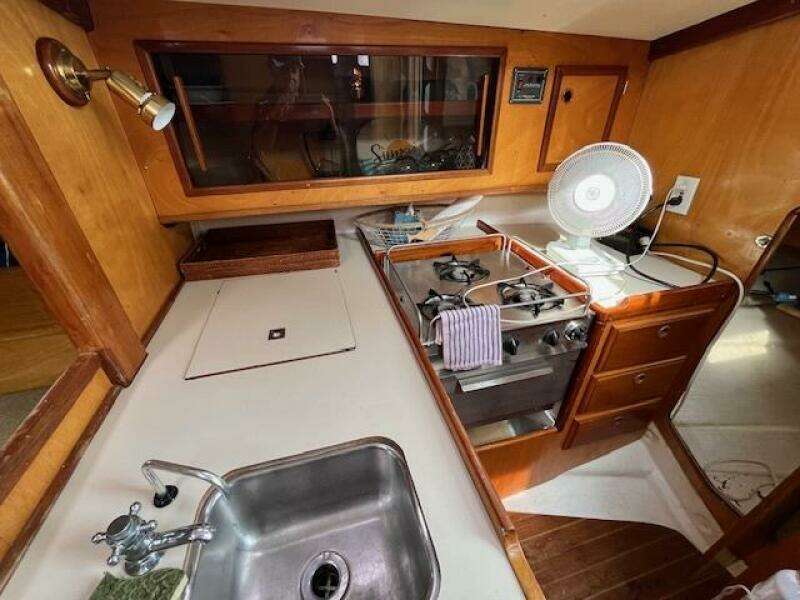 39ft Chaser Yachts Yacht For Sale