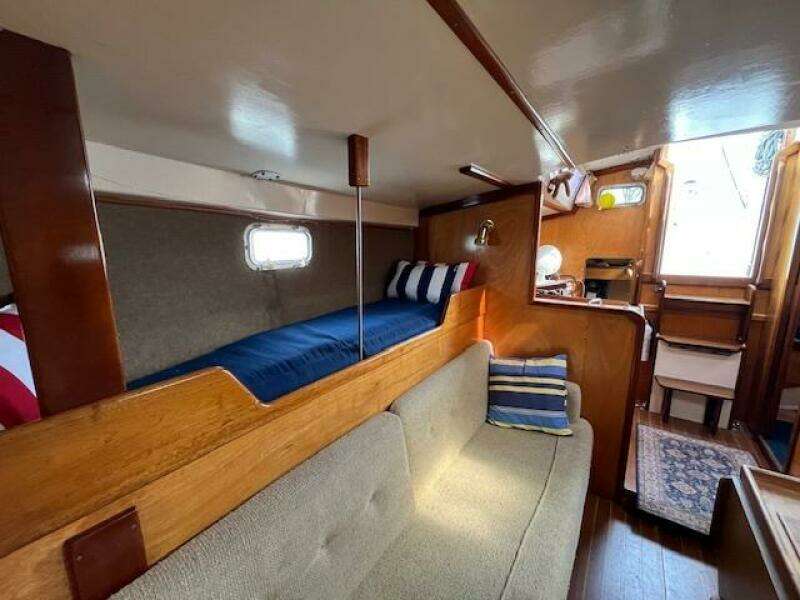 39ft Chaser Yachts Yacht For Sale