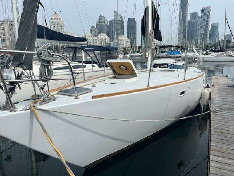 39ft Chaser Yachts Yacht For Sale