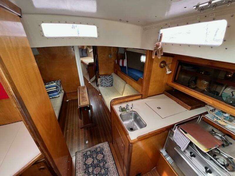 39ft Chaser Yachts Yacht For Sale