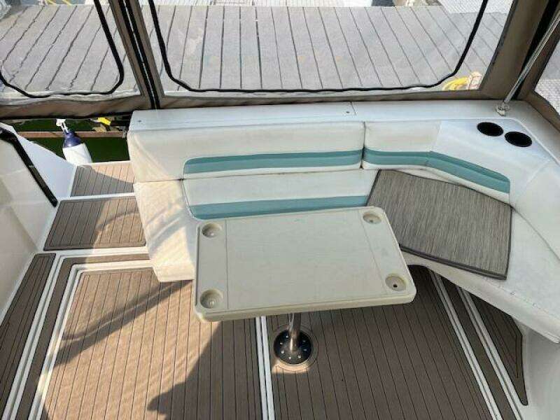 32ft Cruisers Yacht For Sale