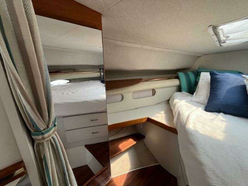 32ft Cruisers Yacht For Sale