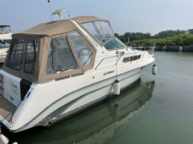 32ft Cruisers Yacht For Sale