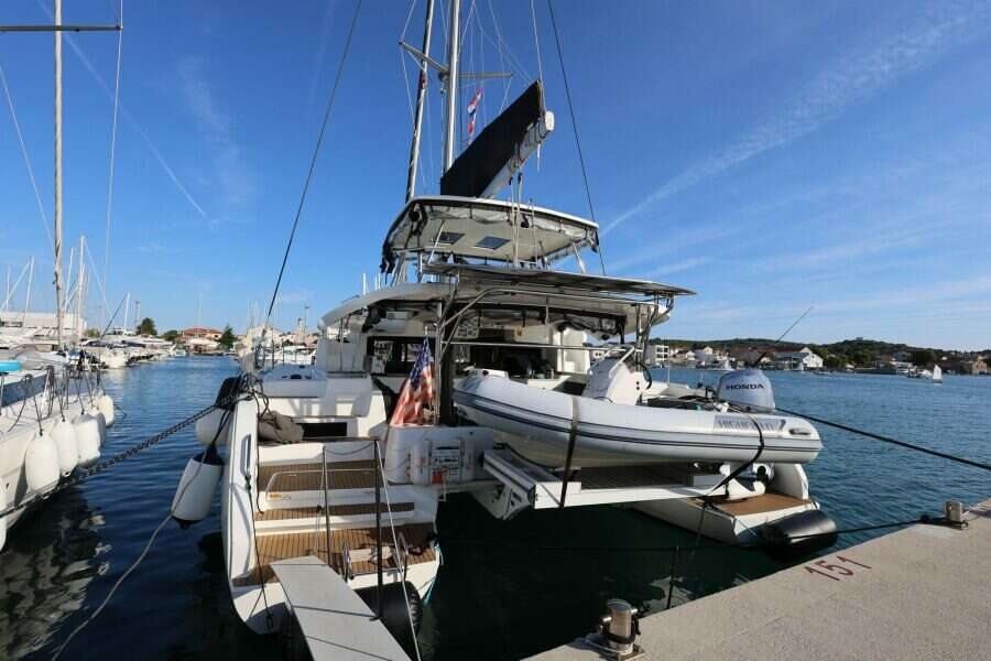 2020-lagoon-46-sail-9906407-20250830010735403-1.jpg