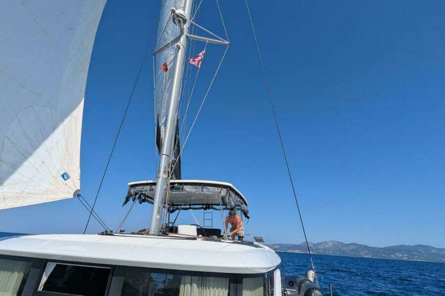 2020-lagoon-46-sail-9906407-20250811101724450-2.jpg