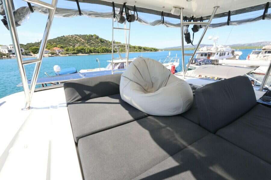 2020-lagoon-46-sail-9906407-20250830010041504-4.jpg
