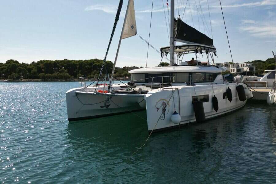 2020-lagoon-46-sail-9906407-20250830005751727-4.jpg