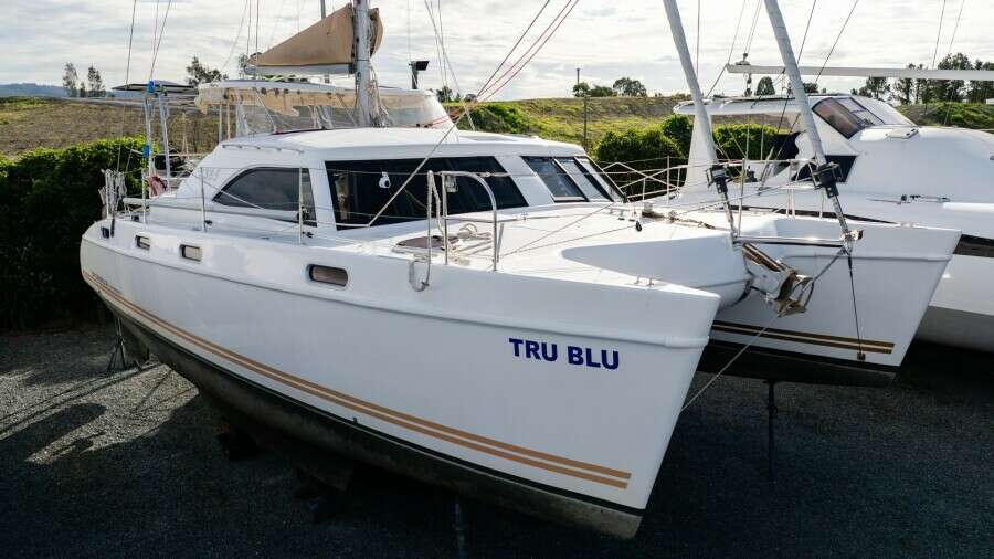 Tru Blu 38ft Broadblue Yacht For Sale