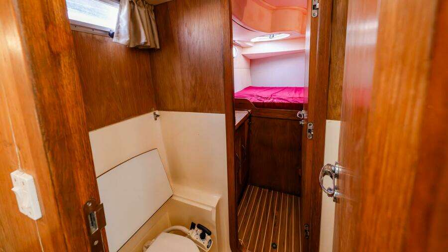 Tru Blu 38ft Broadblue Yacht For Sale