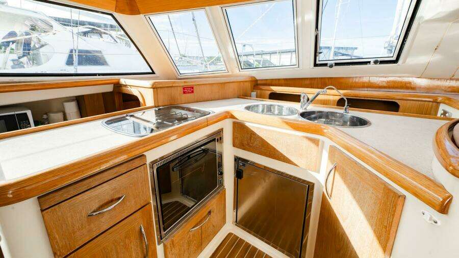 Tru Blu 38ft Broadblue Yacht For Sale