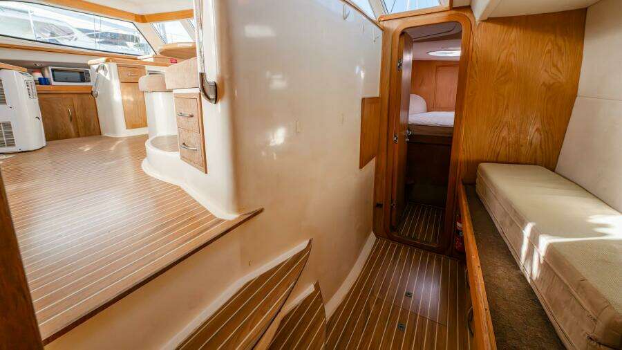 Tru Blu 38ft Broadblue Yacht For Sale