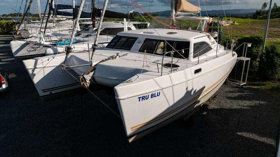 Tru Blu 38ft Broadblue Yacht For Sale
