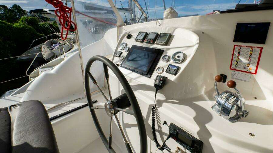 Tru Blu 38ft Broadblue Yacht For Sale