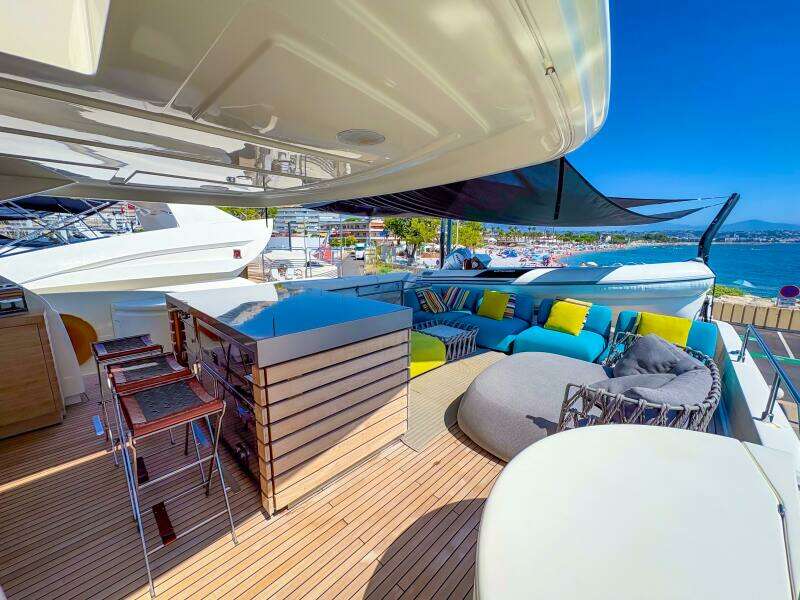 GIADA  85ft Custom Line Yacht For Sale