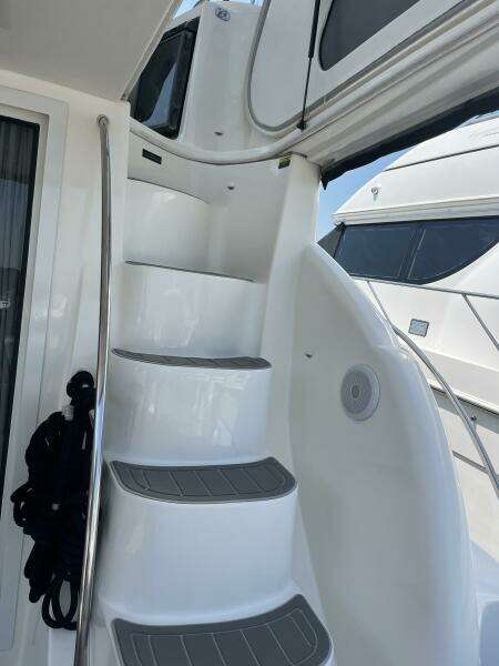 RedSky 39ft Meridian Yacht For Sale