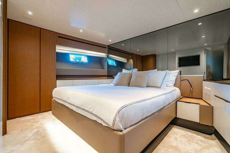 Snack Money 72ft Bluegame Yacht For Sale