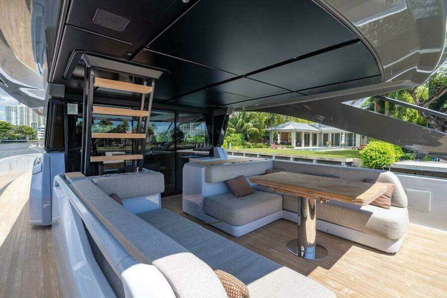 Snack Money 72ft Bluegame Yacht For Sale