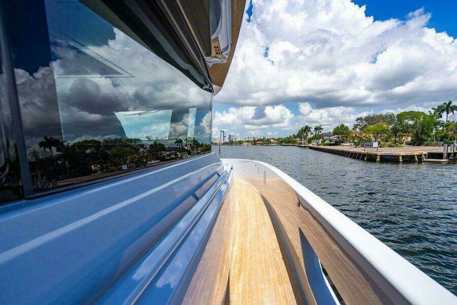 Snack Money 72ft Bluegame Yacht For Sale