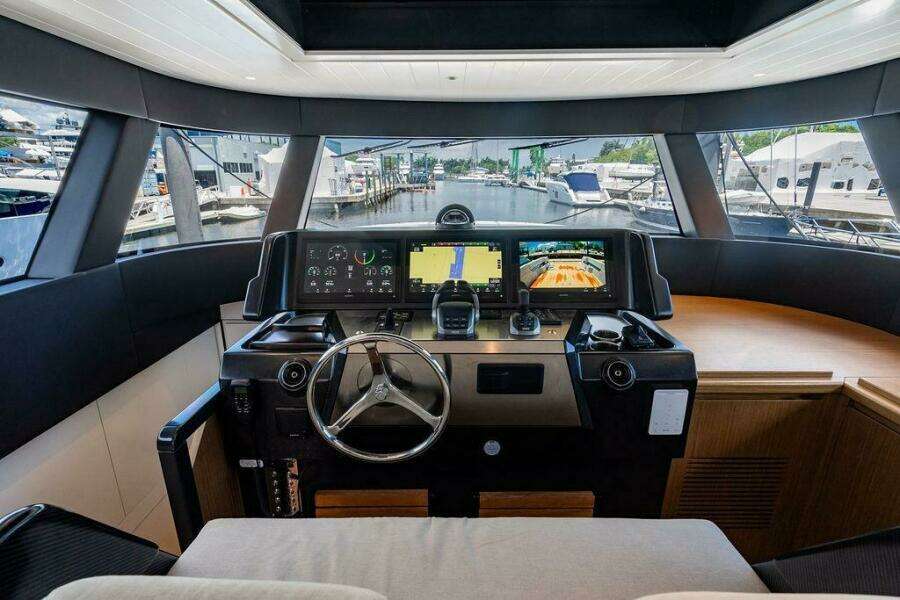 Snack Money 72ft Bluegame Yacht For Sale