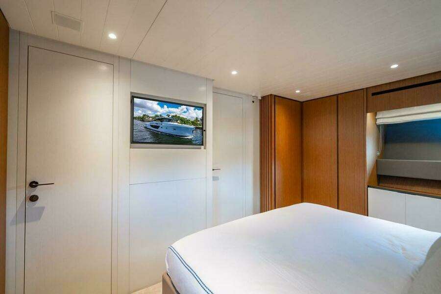 Snack Money 72ft Bluegame Yacht For Sale