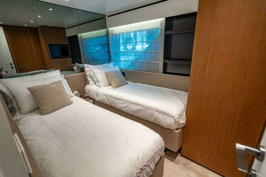 Snack Money 72ft Bluegame Yacht For Sale