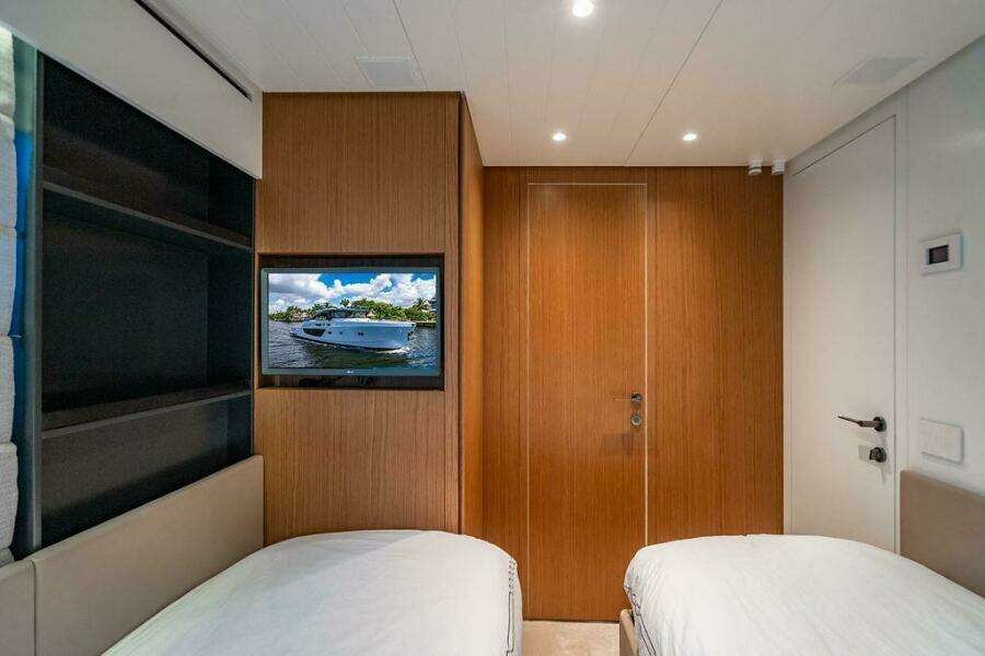 Snack Money 72ft Bluegame Yacht For Sale