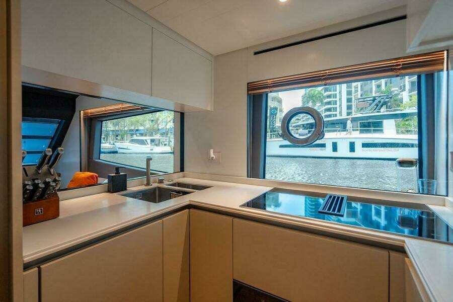 Snack Money 72ft Bluegame Yacht For Sale