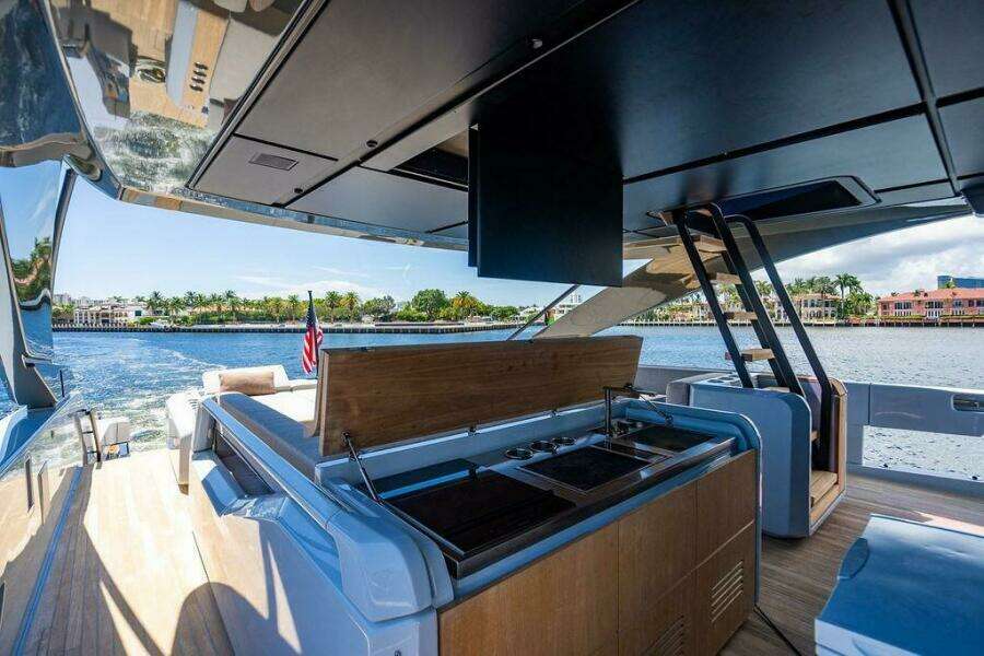 Snack Money 72ft Bluegame Yacht For Sale