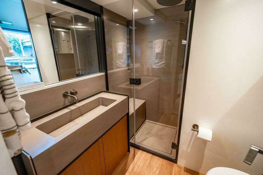 Snack Money 72ft Bluegame Yacht For Sale