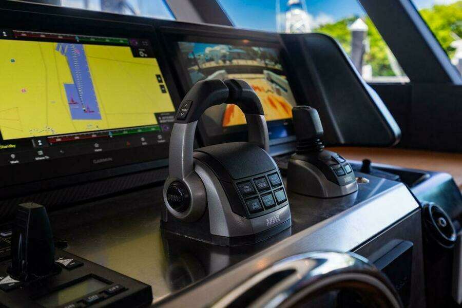 Snack Money 72ft Bluegame Yacht For Sale