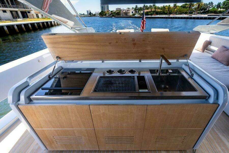 Snack Money 72ft Bluegame Yacht For Sale