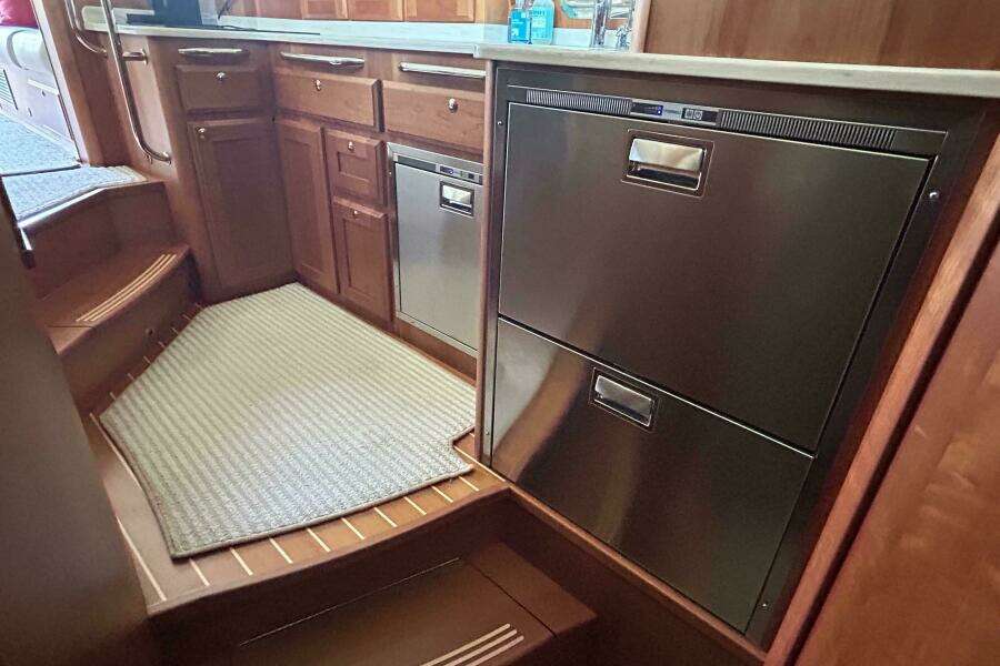 Shadelander 45ft Sabre Yacht For Sale