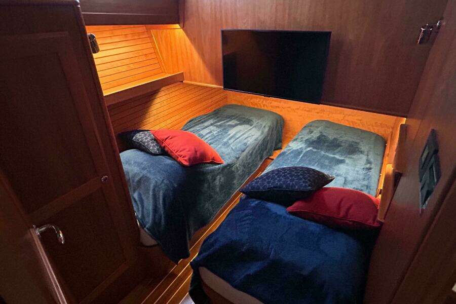 Shadelander 45ft Sabre Yacht For Sale